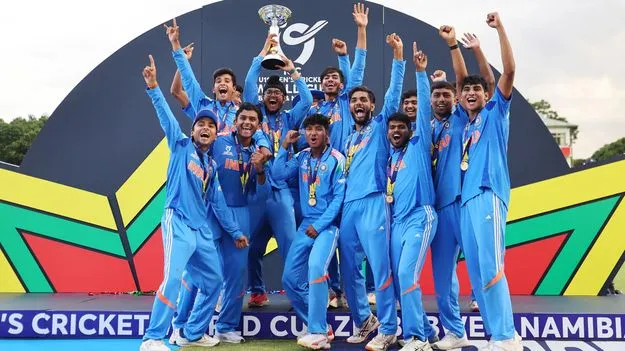 యువ చాంపియన్లకు రూ. 7.5 కోట్ల నజరానా