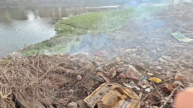 కాలుష్య కోరల్లో తమ్మిలేరు