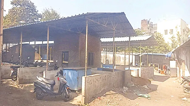  నిర్వహణ లేక.. ఆదాయానికి నోచుకోక