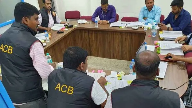 హైదరాబాద్‌లో ఏసీబీ రైడ్స్.. వాటిపై అధికారుల ఫోకస్..