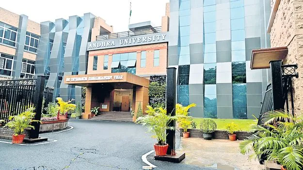 స్పెషల్‌ ఎగ్జామ్స్‌కు దరఖాస్తుల వెల్లువ