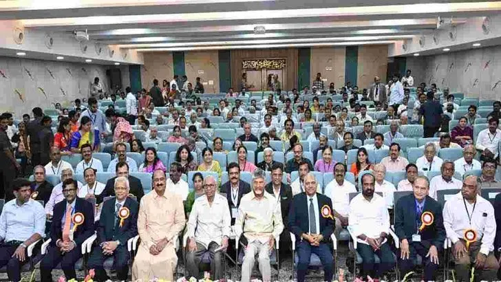 గుంటూరు జింఖానా మాతా శిశు ఆరోగ్య కేంద్రాన్ని ప్రారంభించిన సీఎం చంద్రబాబు 