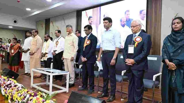 గుంటూరు జింఖానా మాతా శిశు ఆరోగ్య కేంద్రాన్ని ప్రారంభించిన సీఎం చంద్రబాబు 