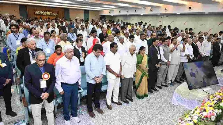 గుంటూరు జింఖానా మాతా శిశు ఆరోగ్య కేంద్రాన్ని ప్రారంభించిన సీఎం చంద్రబాబు 