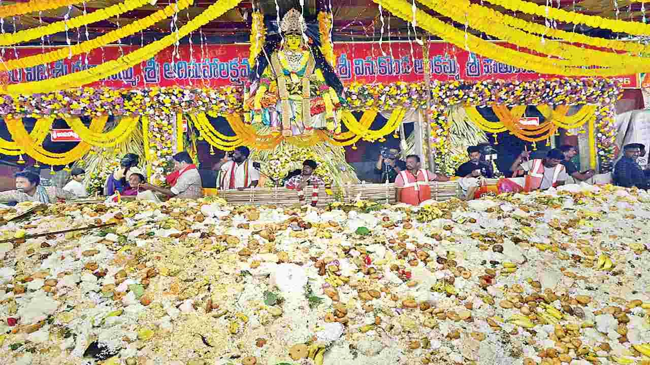 పోటెత్తారు..!