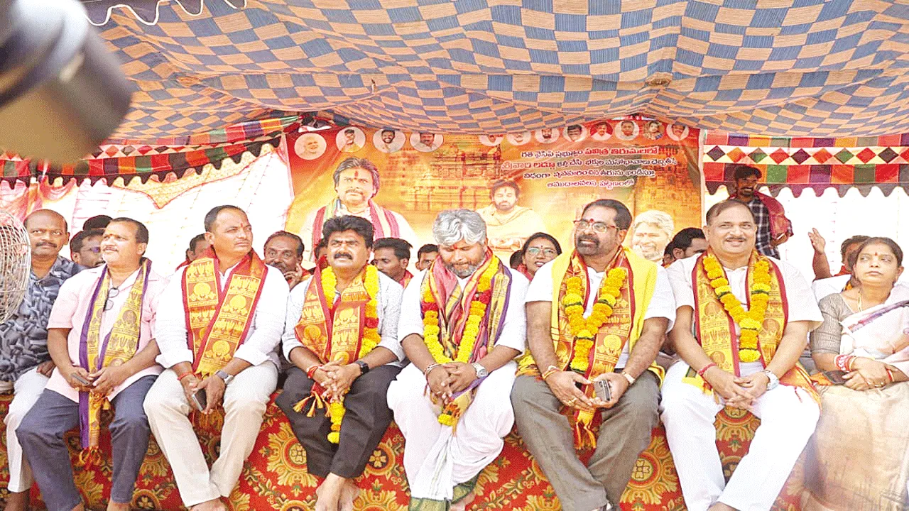 స్వామీ.. వైసీపీకి బుద్ధి ప్రసాదించు