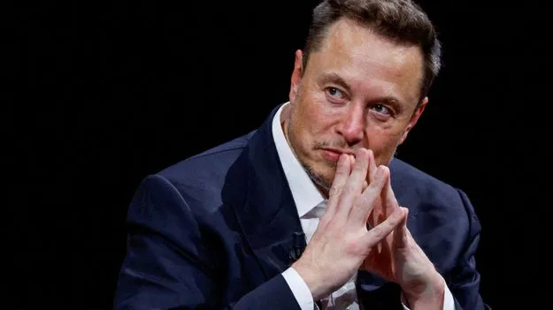 ఎలాన్ మస్క్‌ జోస్యం! మూడేళ్లల్లో అంతరిక్షంలో డేటా సెంటర్లు