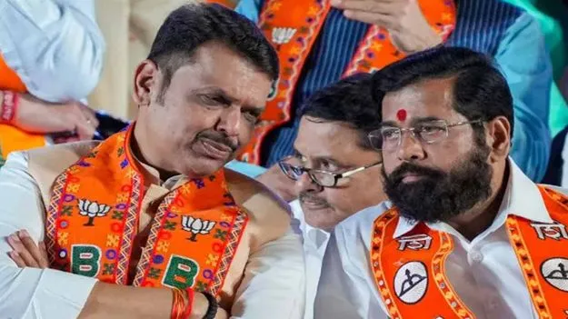 బీఎంసీ మేయర్‌పై ప్రతిష్టంభన.. ఫడ్నవిస్, షిండే భేటీ