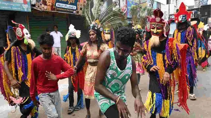 పడమర వీధి గంగానమ్మ జాతర.. పోటెత్తిన భక్తులు