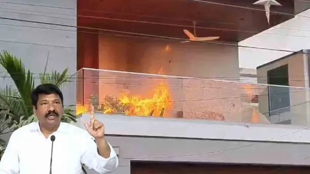 జోగి రమేశ్ నివాసానికి పోలీసు బృందాలు..