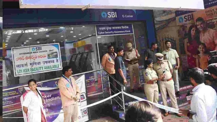 హైదరాబాద్‌లో కాల్పుల కలకలం..  ఓ వ్యక్తికి గాయాలు