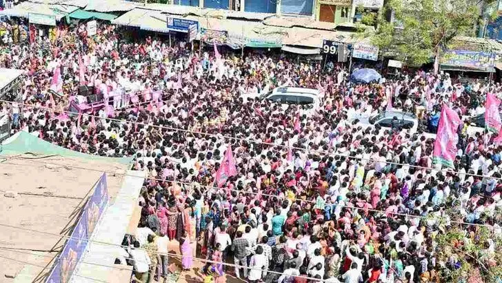 420 హామీలు ఇచ్చి తెలంగాణ ప్రజలను మోసం చేశారు: కాంగ్రెస్ నేతలపై కేటీఆర్ ఫైర్