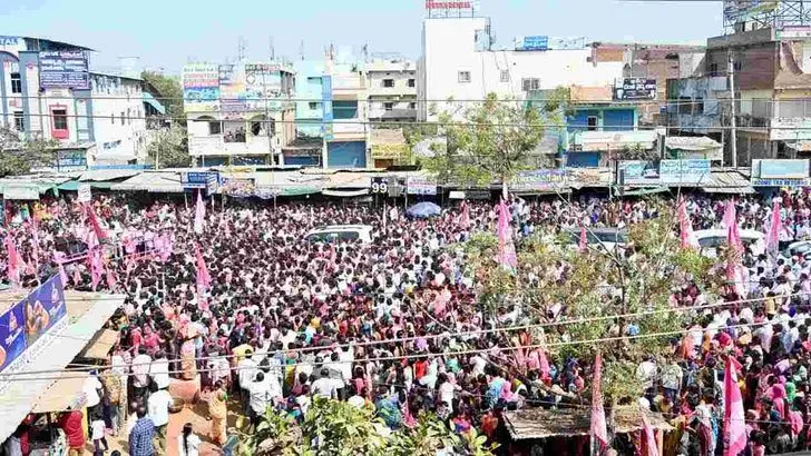 420 హామీలు ఇచ్చి తెలంగాణ ప్రజలను మోసం చేశారు: కాంగ్రెస్ నేతలపై కేటీఆర్ ఫైర్