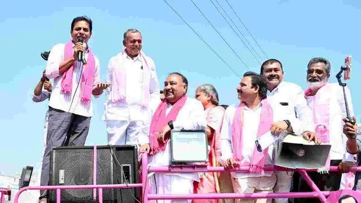 420 హామీలు ఇచ్చి తెలంగాణ ప్రజలను మోసం చేశారు: కాంగ్రెస్ నేతలపై కేటీఆర్ ఫైర్