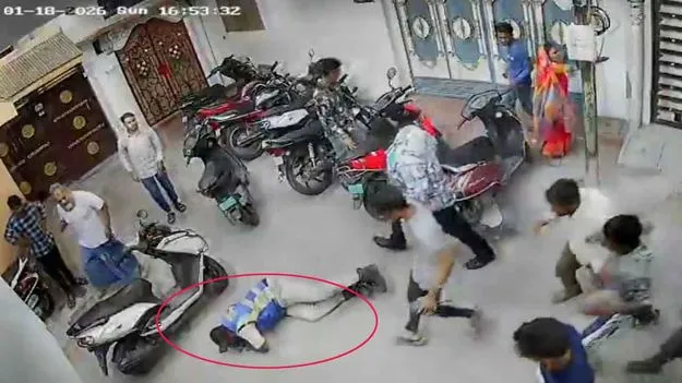 లంగర్ హౌస్‌లో హోంగార్డుపై రాళ్ల దాడి.. వెలుగులోకి సీసీ టీవీ దృశ్యాలు..