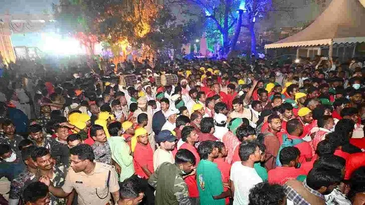 మేడారంలో కీలకఘట్టం ఆవిష్కృతం..