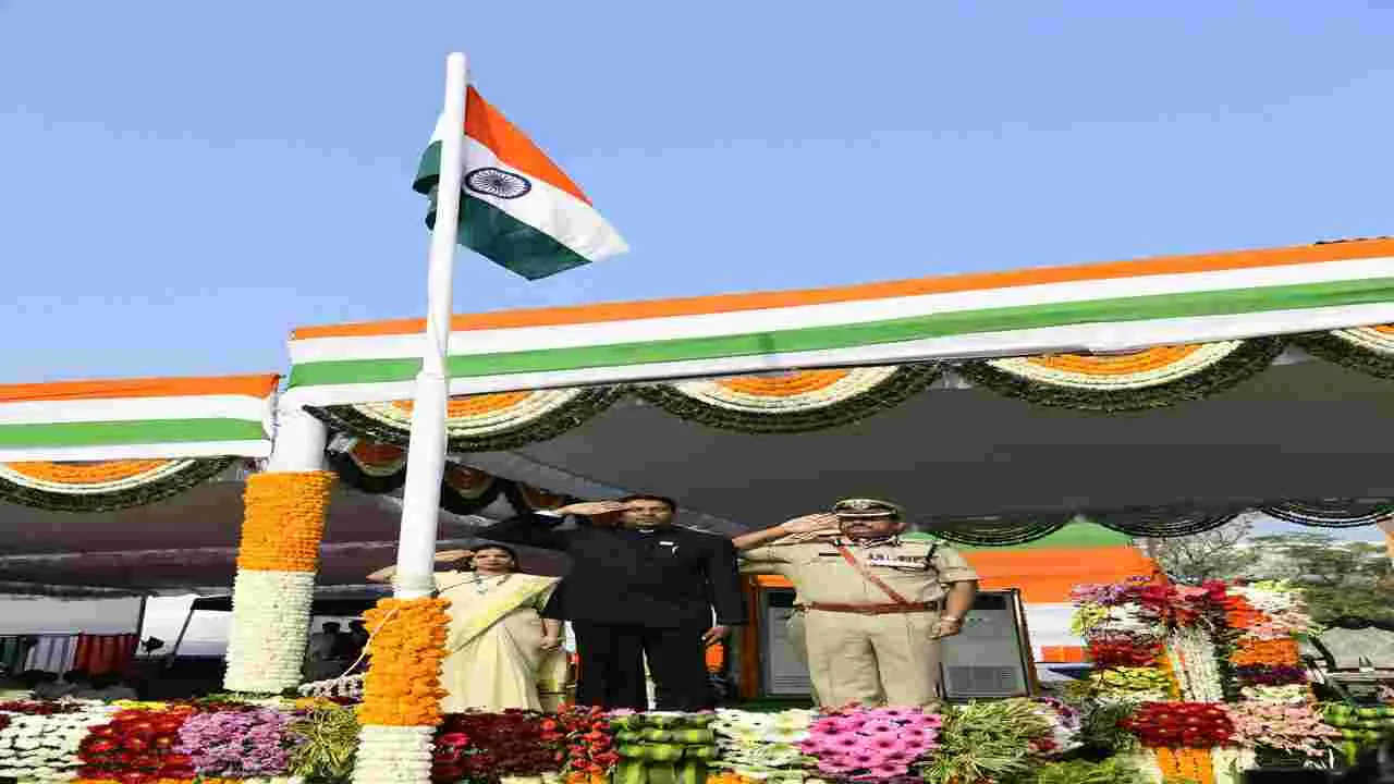 సమష్టి కృషితో  జిల్లా ప్రగతి