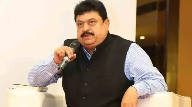 ఓట్ల కోసమే ఇందిరమ్మ ఇళ్లు: టీ బీజేపీ చీఫ్ 