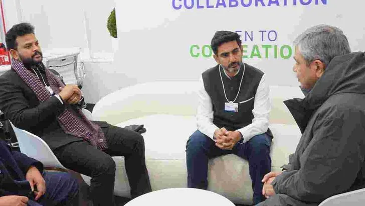 కేంద్ర మంత్రి అశ్వినీ వైష్ణవ్‌తో మంత్రి లోకేశ్ భేటీ