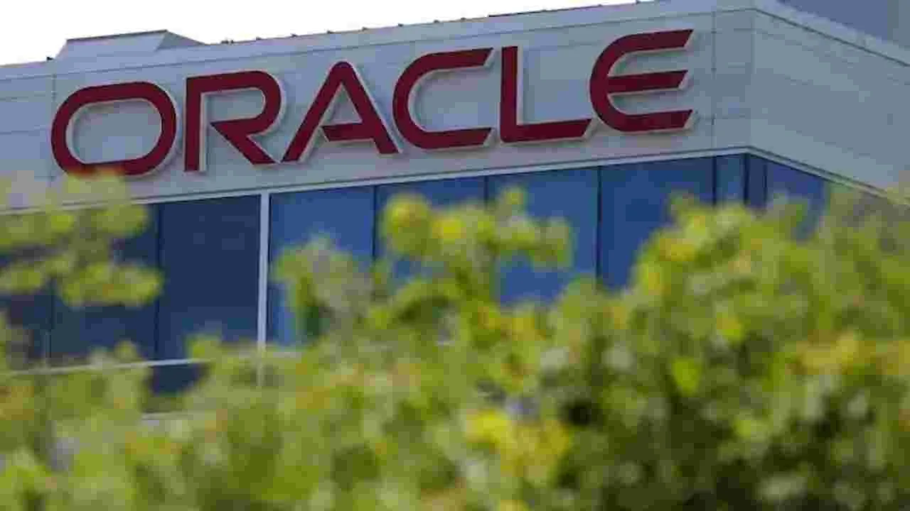 ఒరాకిల్ లేఆఫ్స్ కలకలం.. కోతలు ఈ విభాగాల్లోనేనా?