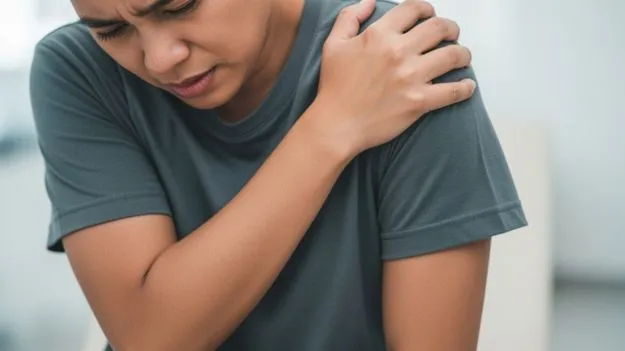 చేతులు, భుజాలలో నిరంతర నొప్పి ఏ వ్యాధి లక్షణం?