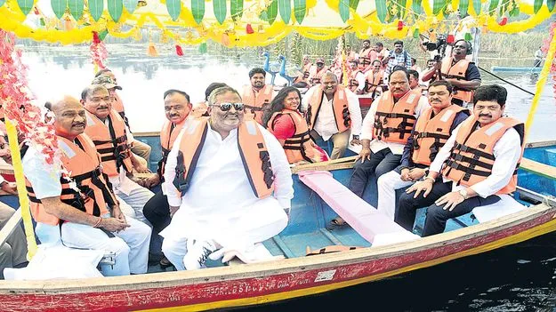 ఉల్లాసంగా.. ఉత్సాహంగా 