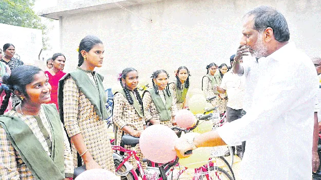 ప్రభుత్వ పాఠశాలల్లో మెరుగైన విద్య