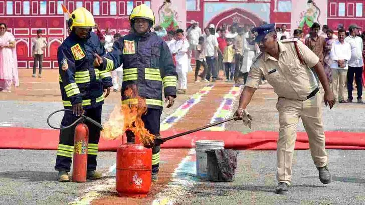 రాజమహేంద్రవరంలో ఘనంగా గణతంత్ర దినోత్సవ వేడుకలు