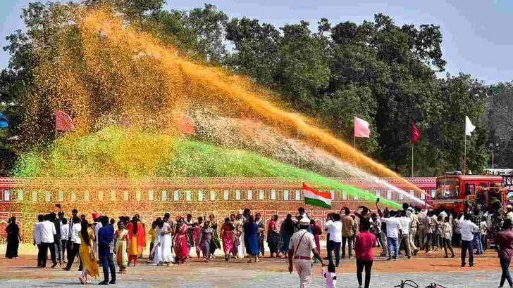 రాజమహేంద్రవరంలో ఘనంగా గణతంత్ర దినోత్సవ వేడుకలు