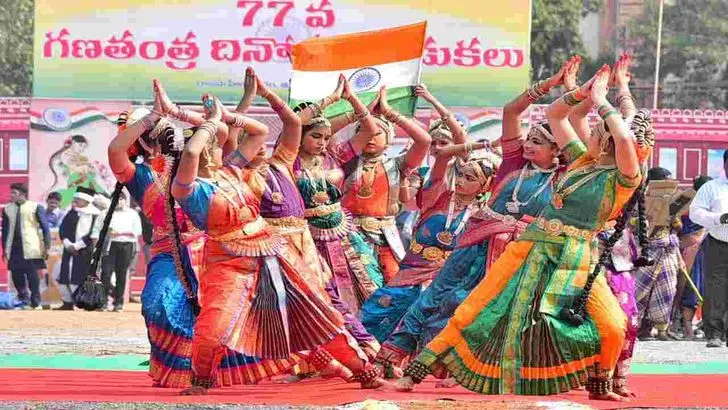 రాజమహేంద్రవరంలో ఘనంగా గణతంత్ర దినోత్సవ వేడుకలు