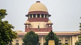 హైకోర్టు న్యాయమూర్తితో సీనియర్ లాయర్ వాగ్వాదం.. సుప్రీం కోర్టు సీరియస్