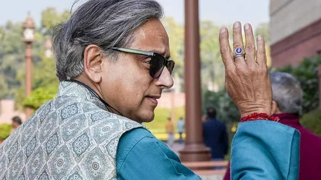 శశిథరూర్‌తో సీపీఎం మంతనాలు.. ఆయన ఏమన్నారంటే..