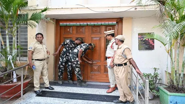 ముగిసిన ఉపసంహరణ 