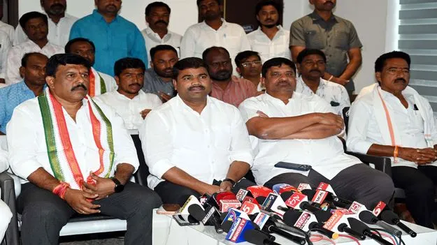   ప్రజల కష్టాన్ని దోచుకున్న బీజేపీ, బీఆర్‌ఎస్‌