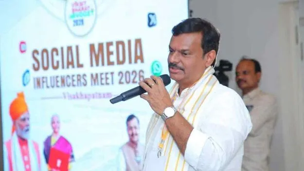 సోషల్ మీడియా ఇన్‌ఫ్లుయెన్సర్లతో కేంద్రమంత్రి, ఏపీ బీజేపీ చీఫ్ ముఖాముఖి 