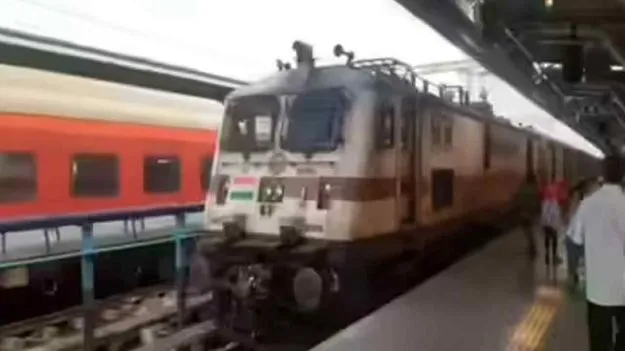 రైలు ఆలస్యం కారణంగా పరీక్ష మిస్.. ఏడేళ్ల న్యాయపోరాటం తర్వాత..