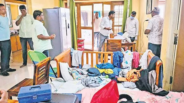 రాజాంలో భారీ చోరీ