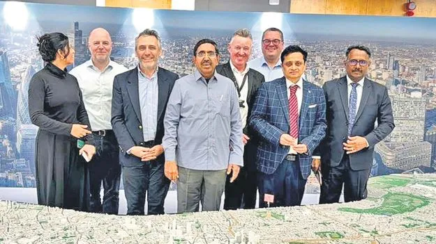 లండన్‌ అభివృద్ధిపై నారాయణ అధ్యయనం