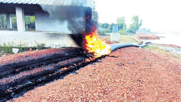 అగ్ని ప్రమాదమా? తగులబెట్టారా?