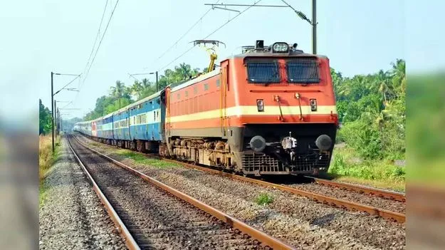 విశాఖ - సికింద్రాబాద్‌ వందేభారత్‌ కోచ్‌ల పెంపు