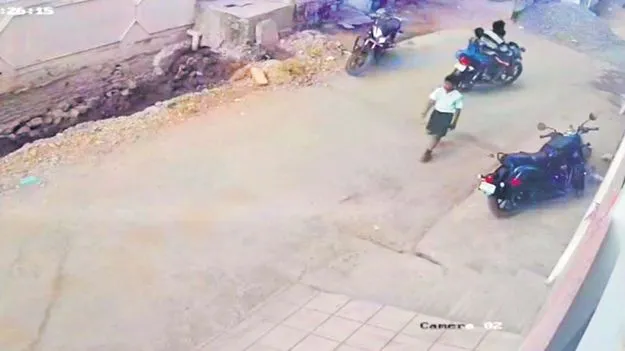 ఆ బాలుడు.. మృత్యుంజయుడు