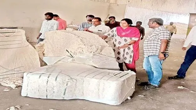 సీసీఐ స్కాంలో అధికారులపై చర్యలు నిలుపుదల 