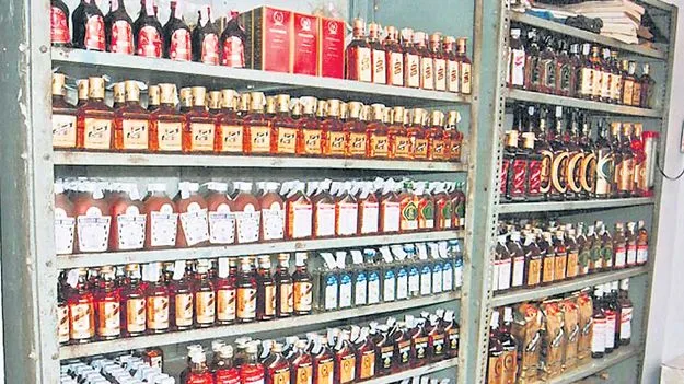 Liquor Sales Surge: మందుబాబులకు పండగే!