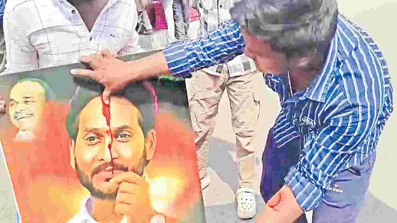 జగన్‌ బల ప్రదర్శనకు మరో ఇద్దరు బలి