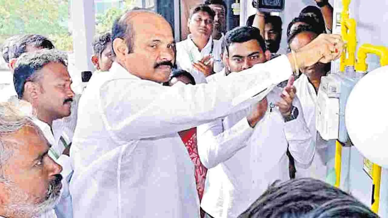 సీబీఐ క్లీన్‌చిట్‌ చూపిస్తే రాజీనామా: కొలుసు