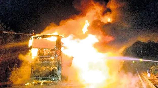 మరో ట్రావెల్స్‌ బస్సు ‘టెర్రర్‌’!