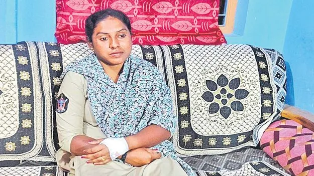 మహిళా కానిస్టేబుల్‌ ఆత్మహత్యాయత్నం