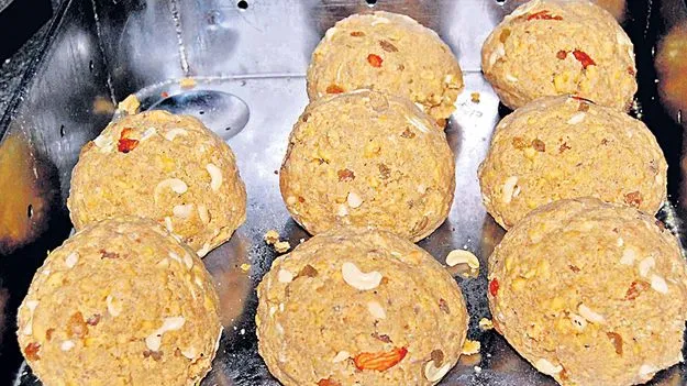 లడ్డూ కల్తీ రాజకీయ అంశం కాదు 