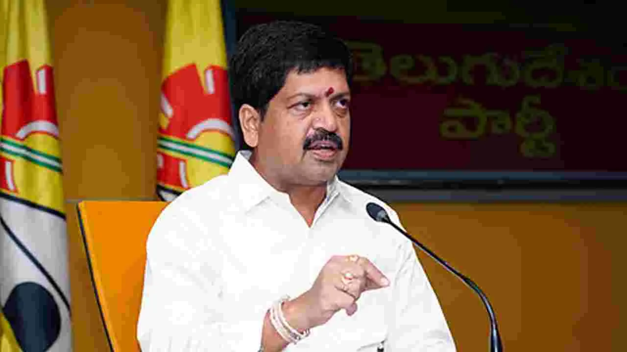 బూతులు మాట్లాడే చెత్త నాయకులే జగన్‌కు కీలకం: కొల్లు