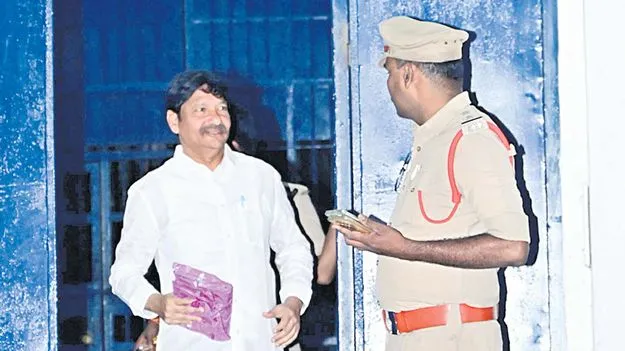 జైలు నుంచి జోగి సోదరులు విడుదల